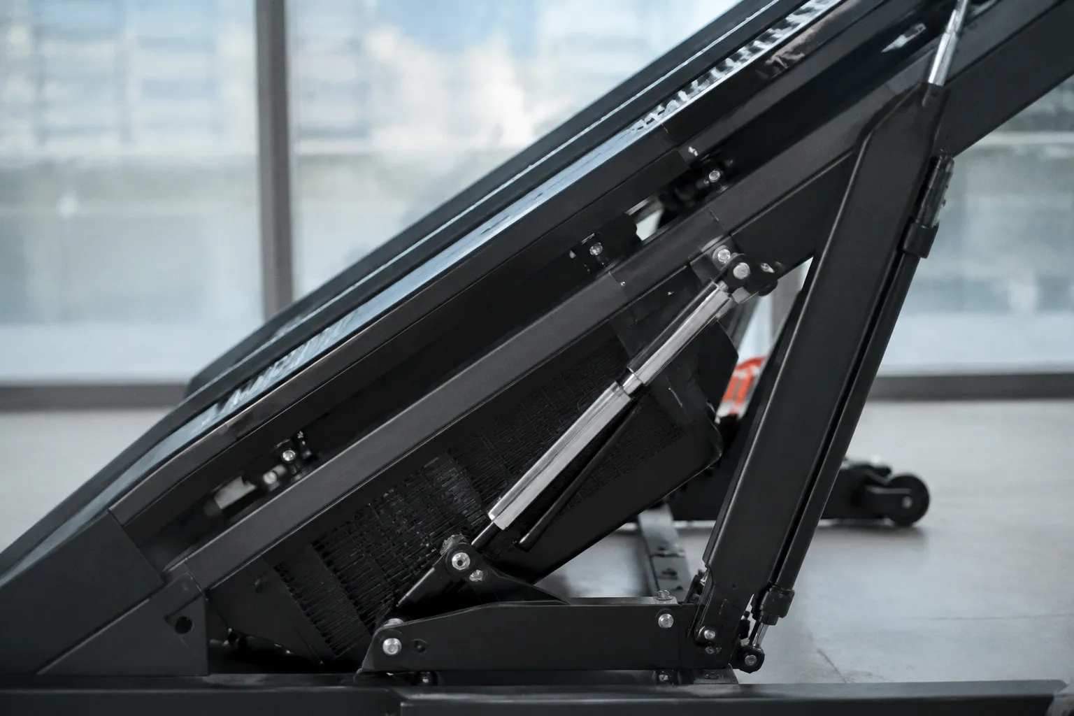 Беговая дорожка DeerRun Apex Titan 1: экстремальный уклон 48% для домашних тренировок
