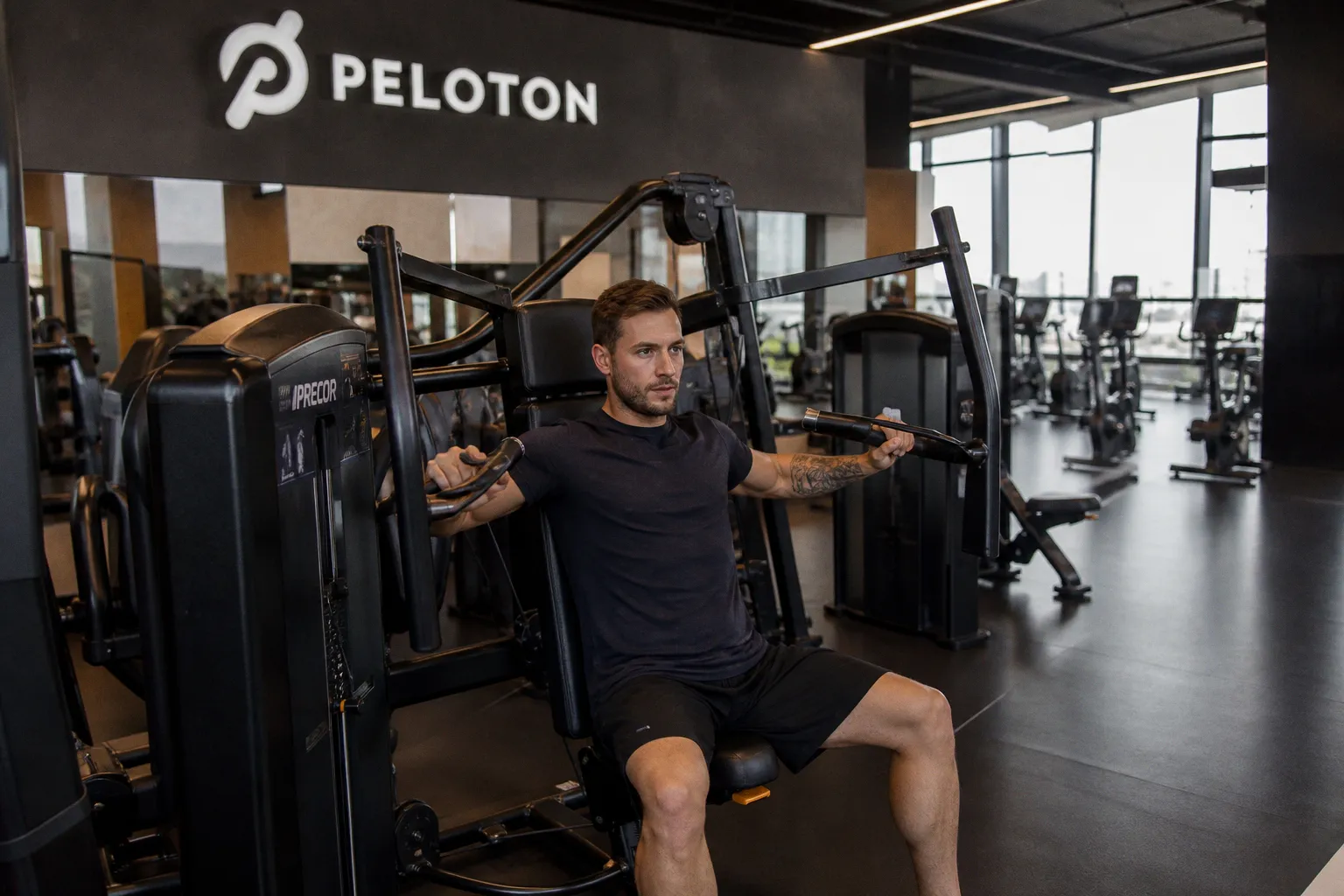Peloton и Precor объединились для создания профессиональной линейки тренажеров
